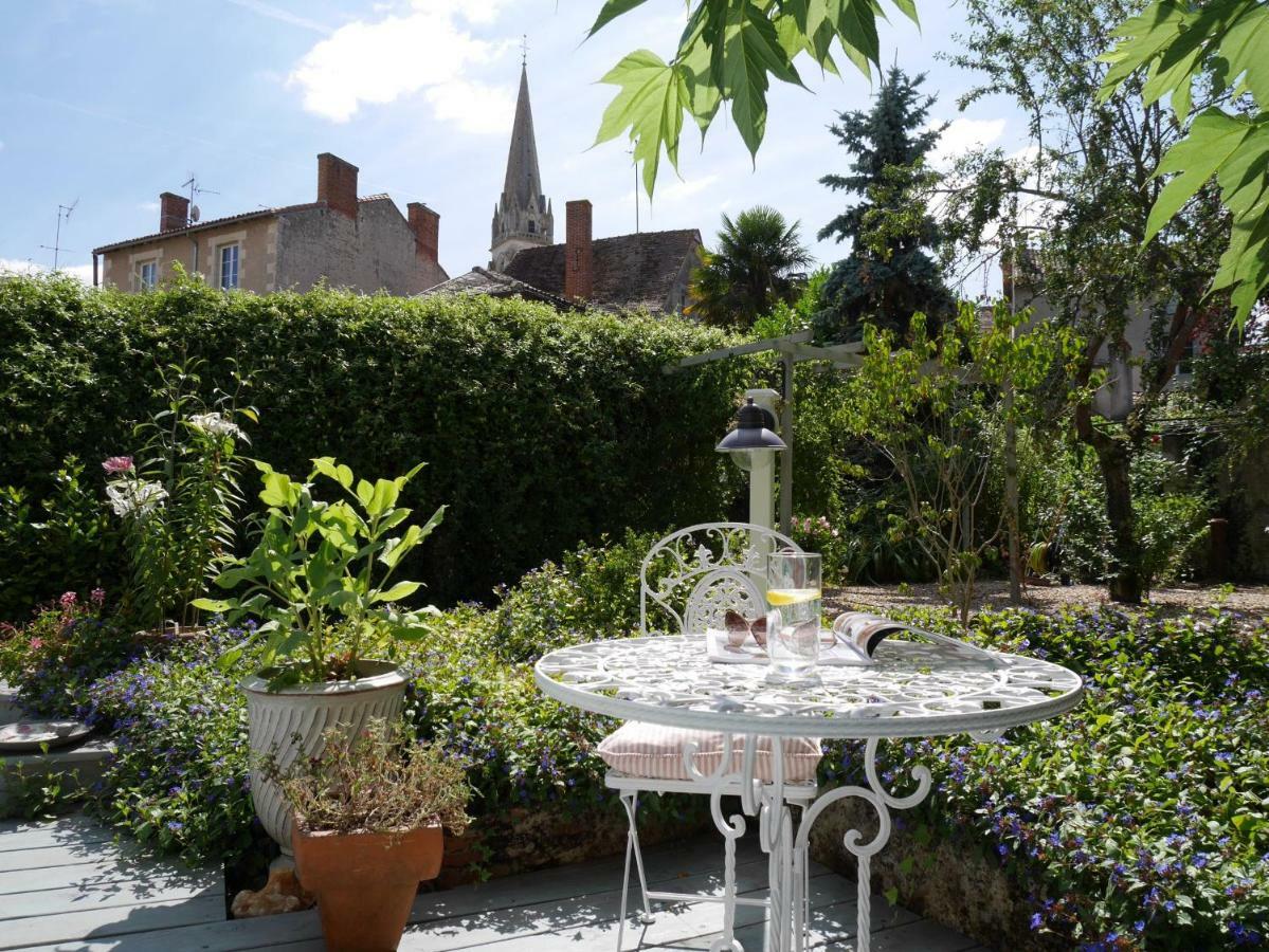 L'Arbre D'Ange Bed and Breakfast Montmorillon Εξωτερικό φωτογραφία